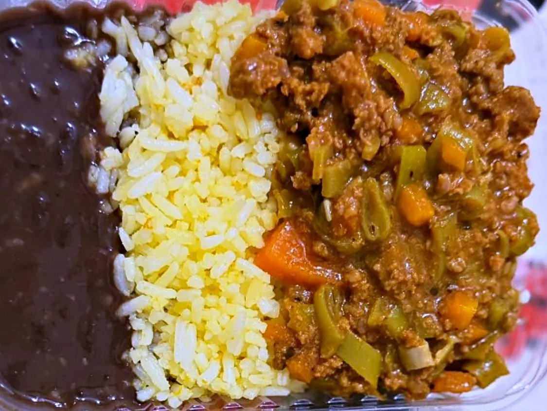 Patinho com vagem e cenoura